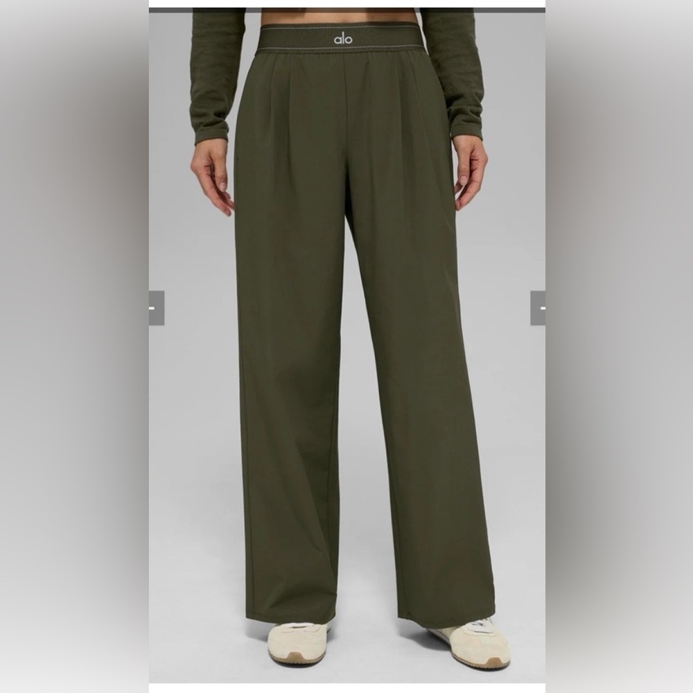 ALO Yoga Suit Up Trouser (Long) Large Color: Olive Green NWT